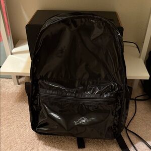 LeSportsac Classic black backpack EUC